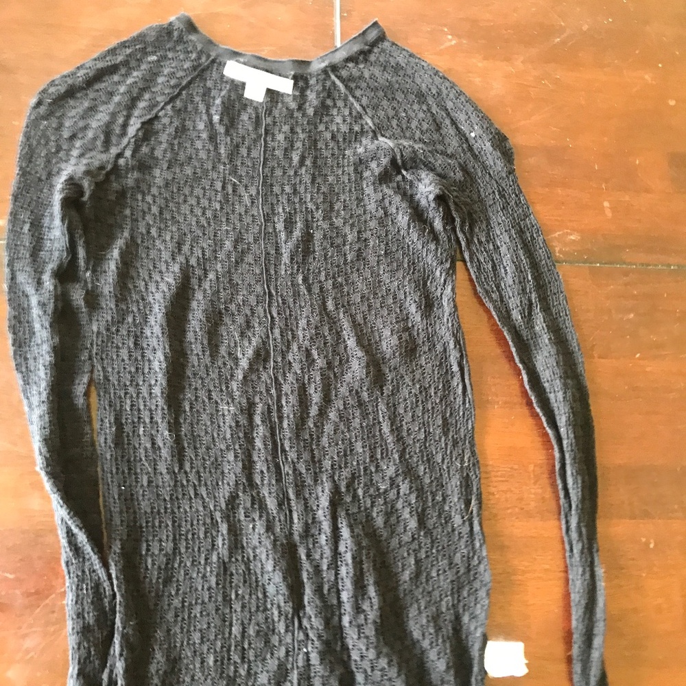 CAbi long sleeve stretch top